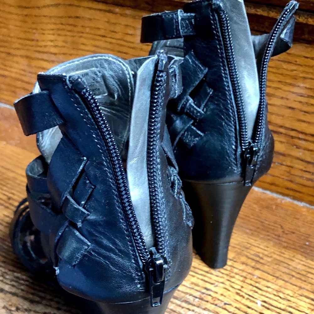 Carlos Santana Gladiator Wedge Sandal Boots 8.5M